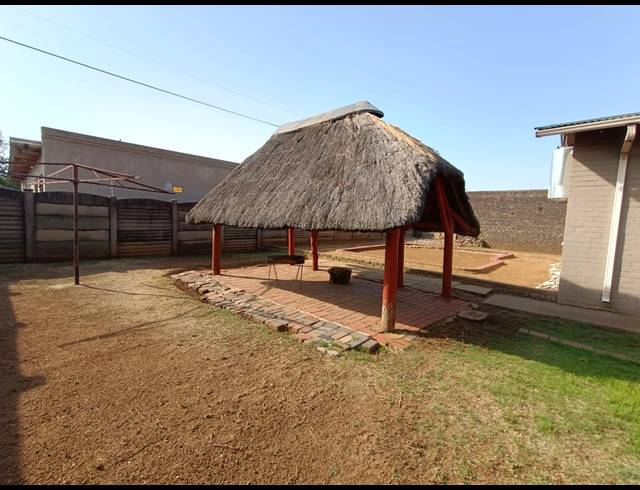 3 BEDROOM HOUSE FOR SALE IN VANDERBIJLPARK CE 2